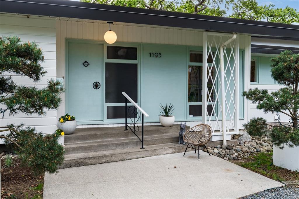 Second View of 1195 Kings Rd, Victoria, BC, V8T 1X6