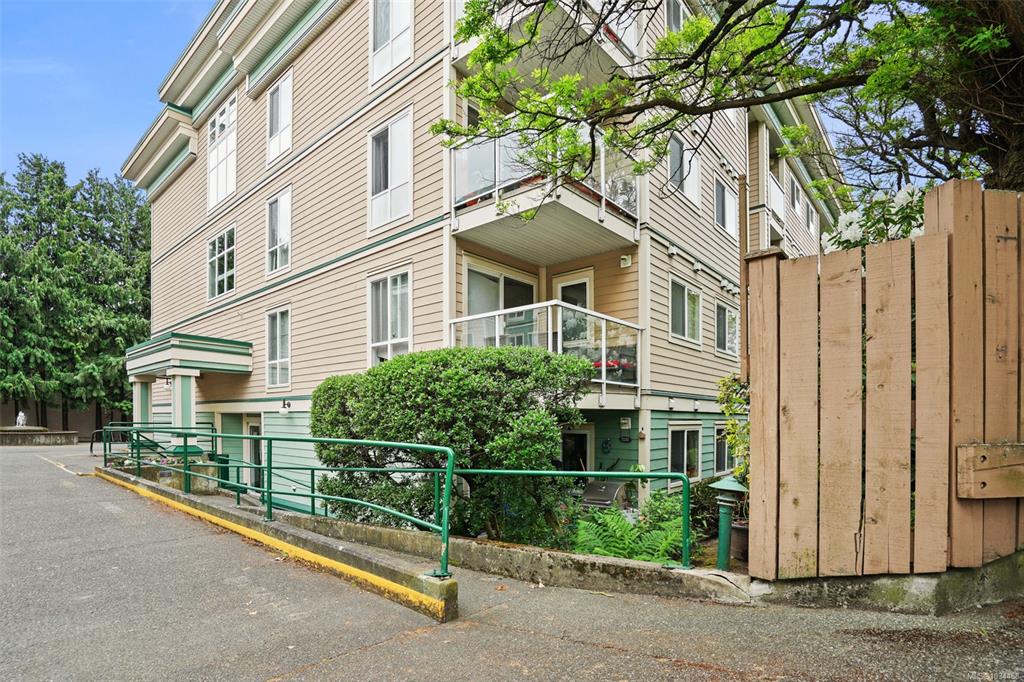Third View of 649 Bay St, Victoria, BC, V8T 5H8