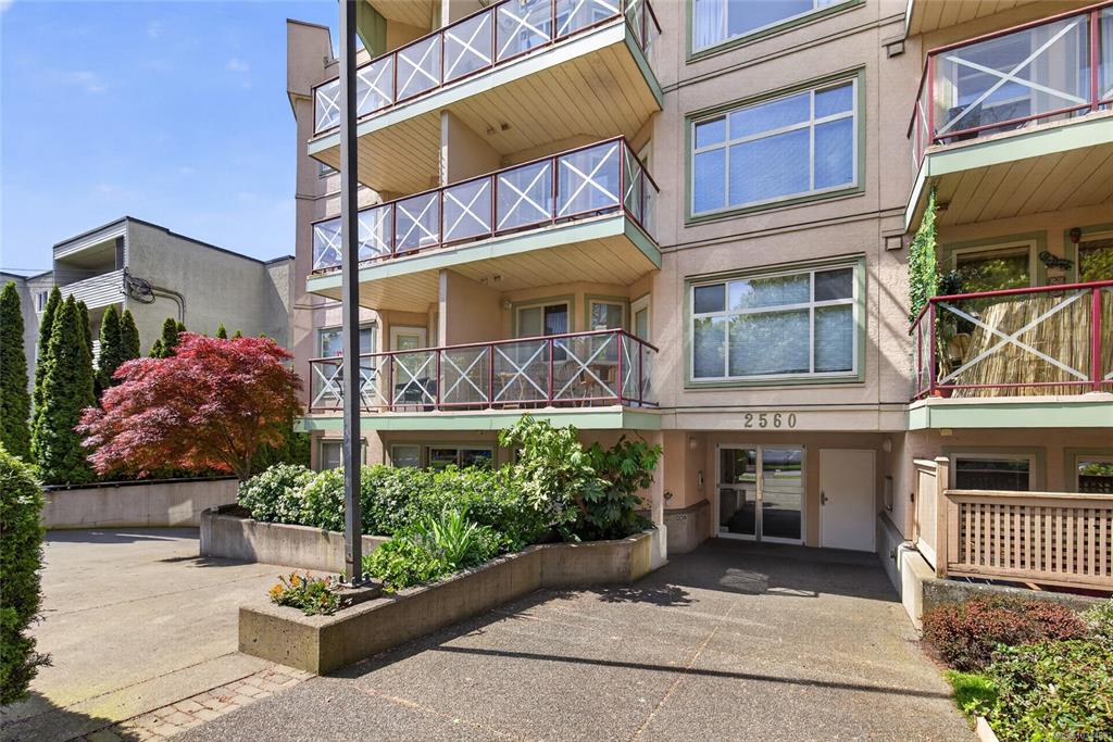 Third View of 2560 Wark St, St. James Place, Victoria, BC, V8T 4G8