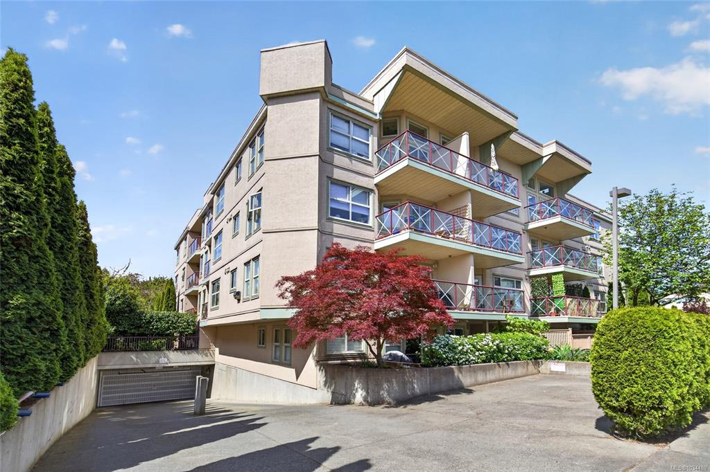 Fourth View of 2560 Wark St, St. James Place, Victoria, BC, V8T 4G8