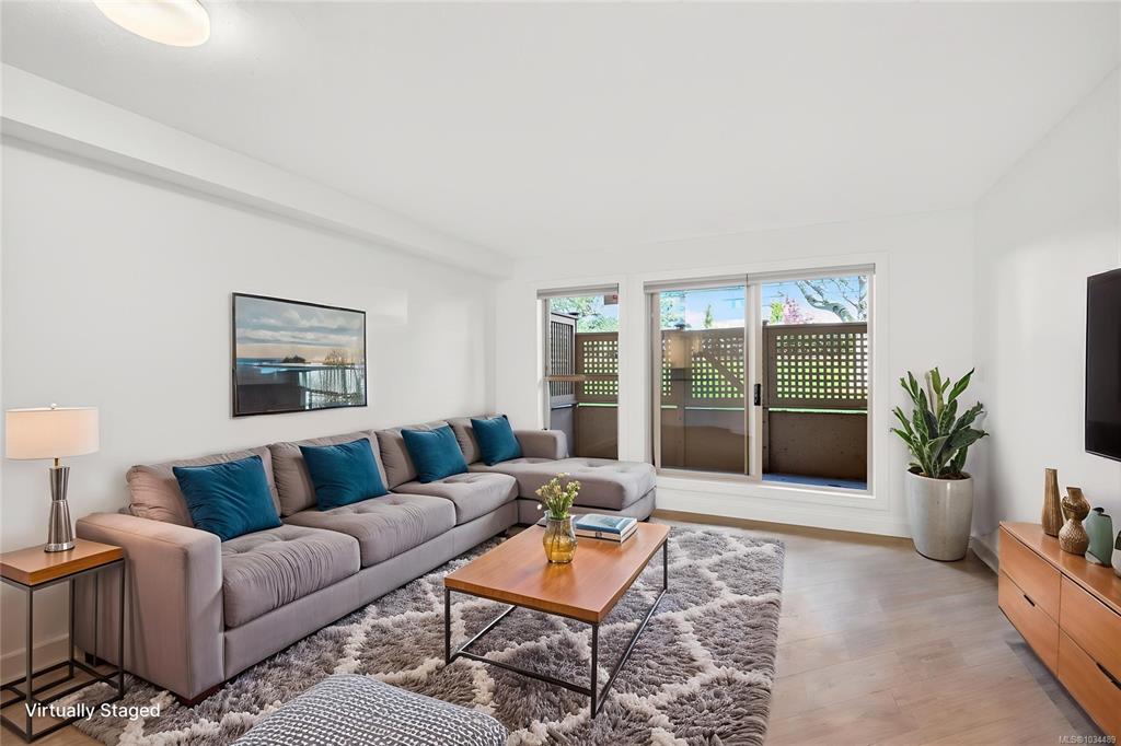 Fifth View of 2560 Wark St, St. James Place, Victoria, BC, V8T 4G8