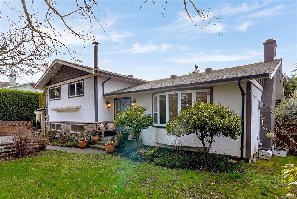Second View of 1117 Clarke Rd, Central Saanich, BC, V8M 1E2