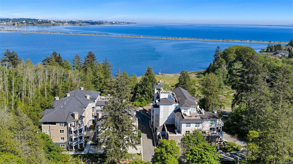 3111 C Havenwood Lane, 1034509, BC,