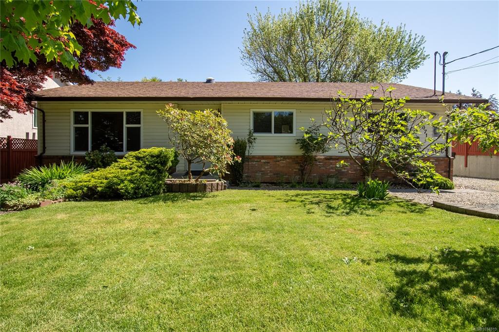 8071 Queen St, 1034519, BC,