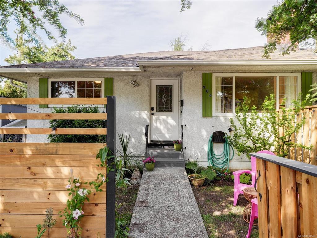 960 Selkirk Ave, 1034523, BC,