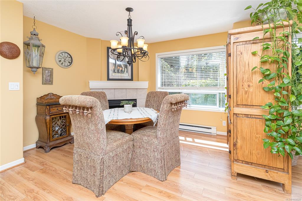 Fourth View of 4619 Elk Lake Dr, Willowdale Court, Saanich, BC, V8Z 5M2