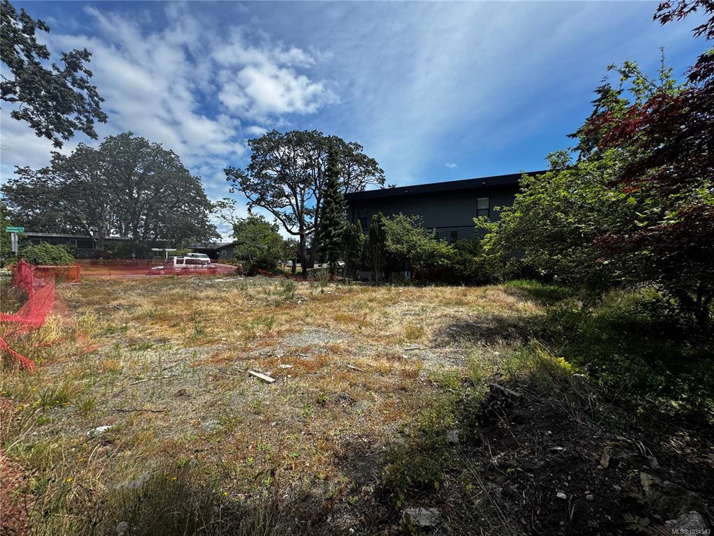2501 Wootton Cres, 1034543, BC,