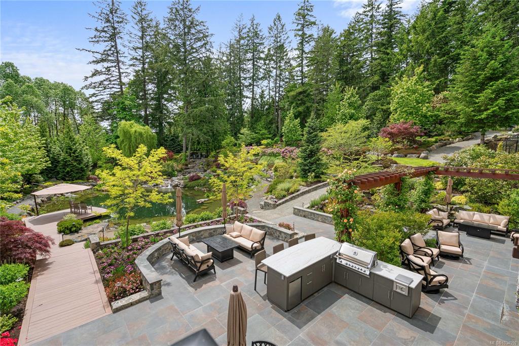 Fifth View of 441 Glendower Rd, Saanich, BC, V9E 2B9