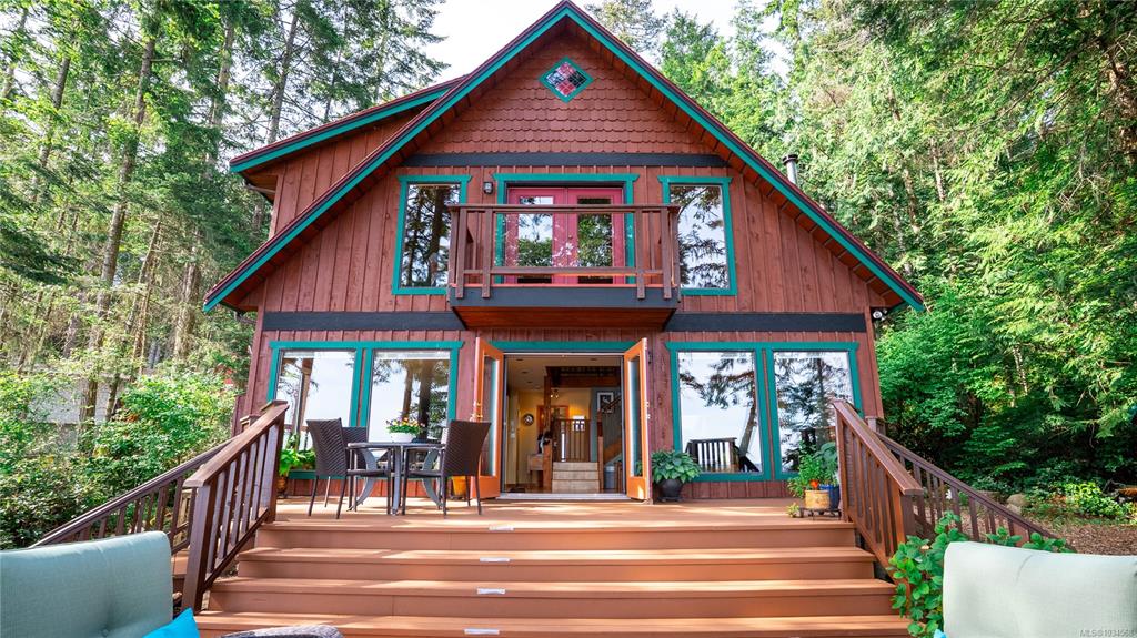 Third View of 57 Mckenzie Cres, Piers Island, BC, V8L 5Y7