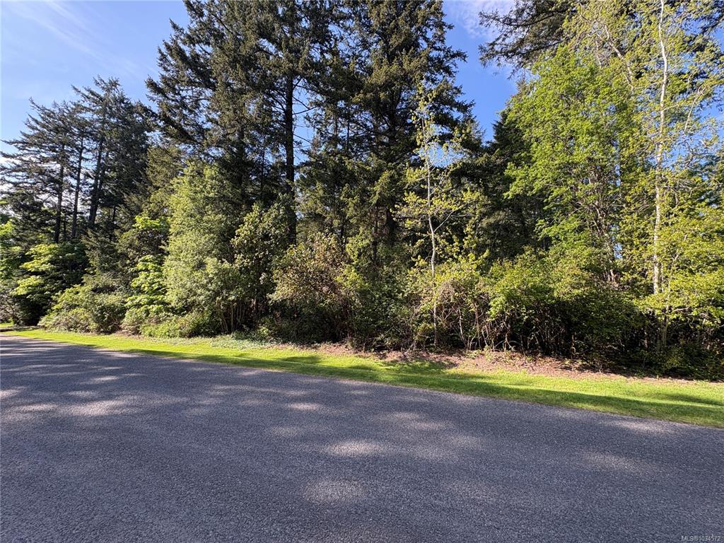 Main View of 750 Dalkeith Ave, North Saanich, BC, V8L 5G7