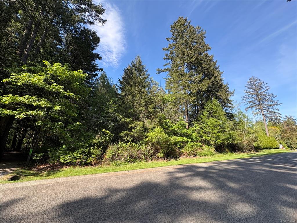 Third View of 750 Dalkeith Ave, North Saanich, BC, V8L 5G7