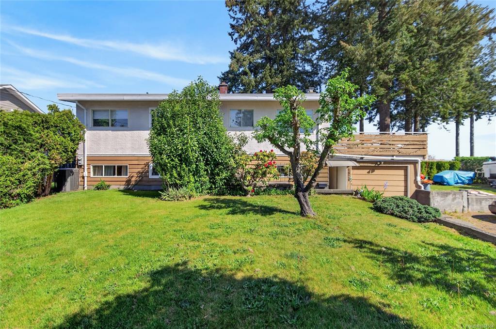 Third View of 1820 Treelane Rd, Campbell River, BC, V9W 4E8