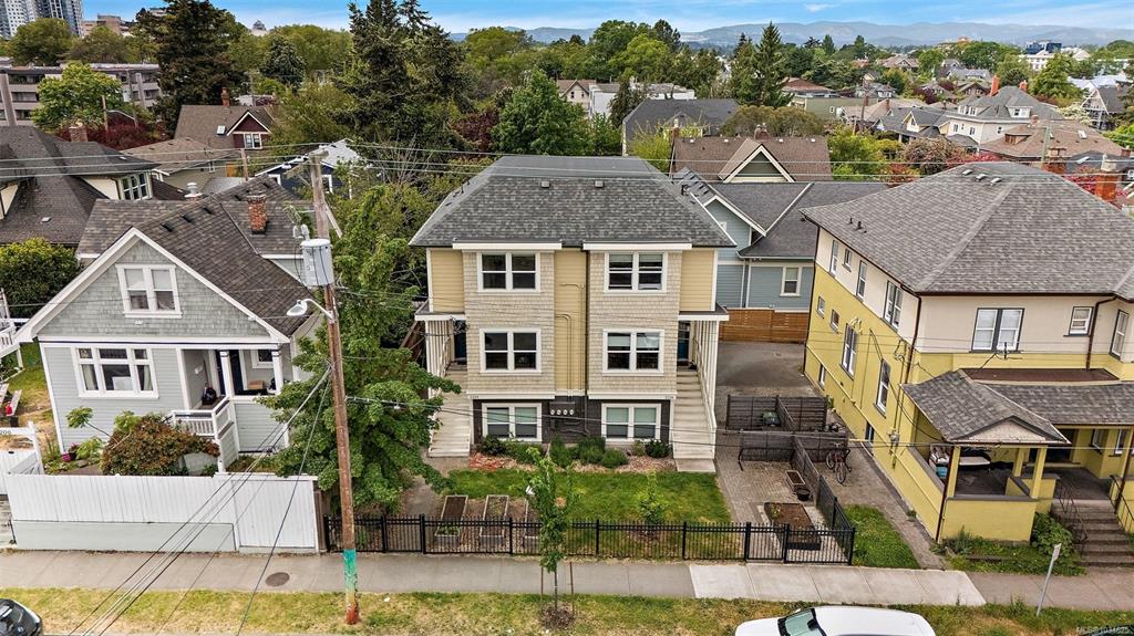 Third View of 2214 Cook St, EPS7708, Victoria, BC, V8T 3R2