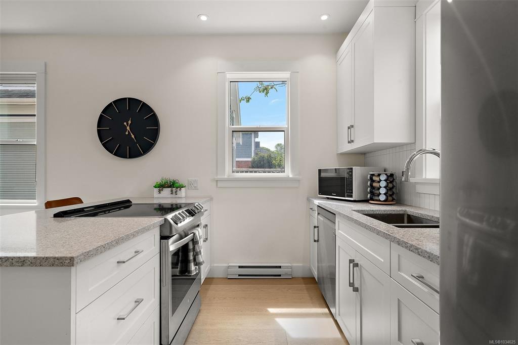Fifth View of 2214 Cook St, EPS7708, Victoria, BC, V8T 3R2