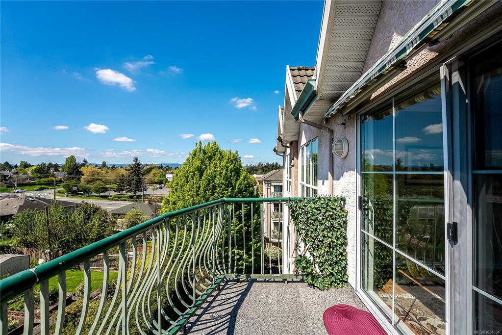 Third View of 3133 Tillicum Rd, Montague House, Saanich, BC, V9A 2B4