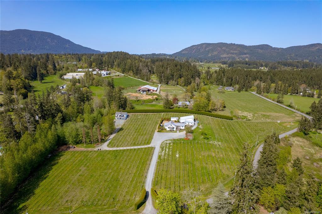6798 Norcross Rd, 1034642, BC,