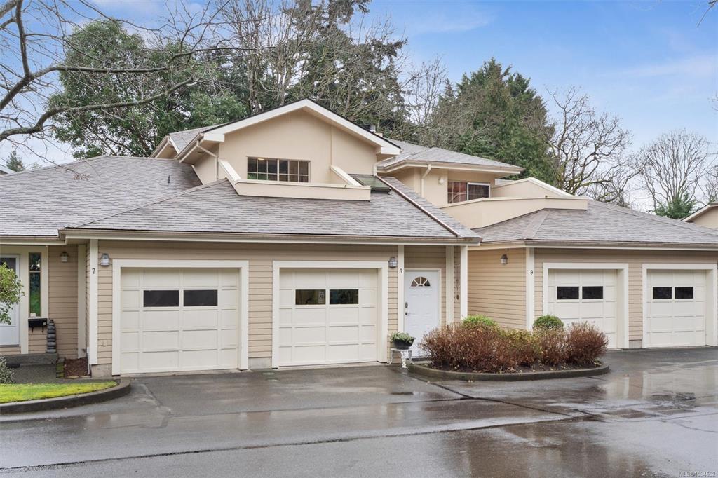 Fifth View of 909 Admirals Rd, Esquimalt, BC, V9A 2P1
