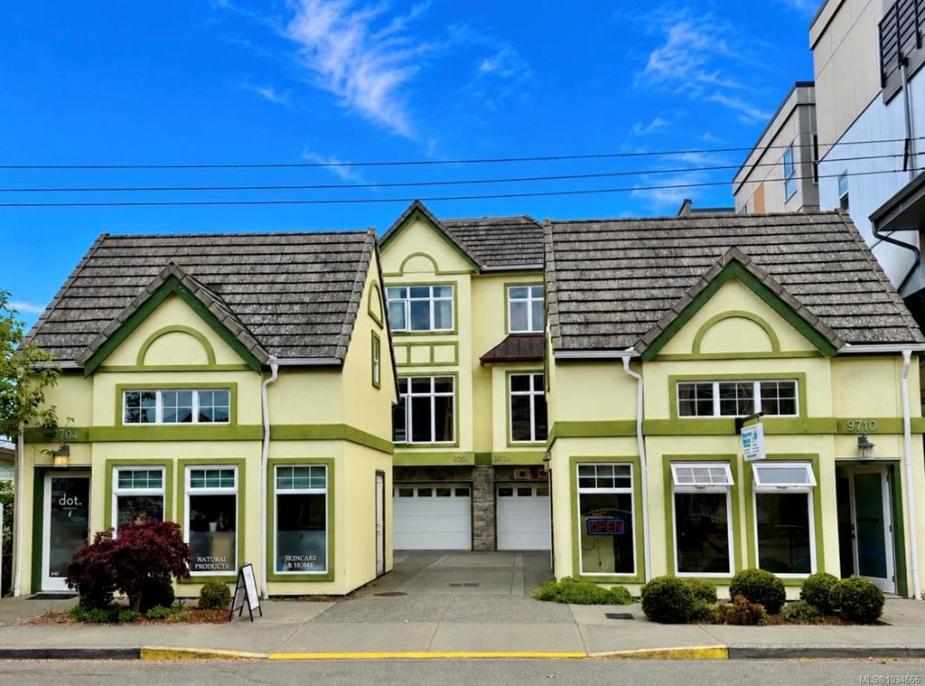 9708 A Third St, 1034666, BC,