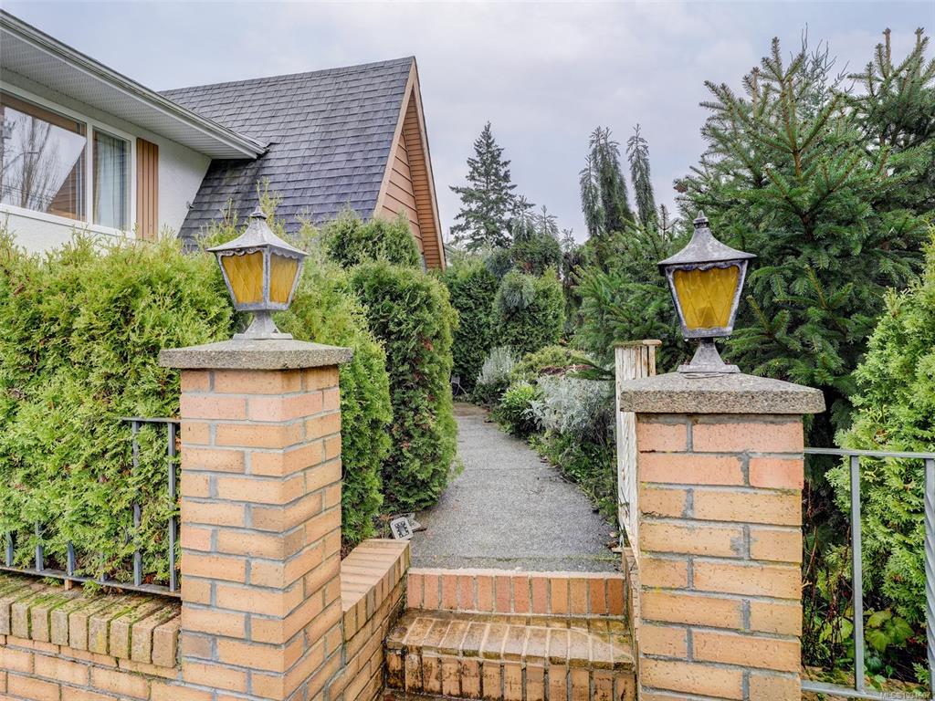 4231 Interurban Rd, 1034667, BC,