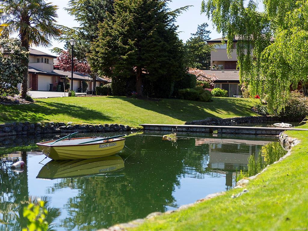 2345 Cedar Hill Cross Rd, 1034708, BC,