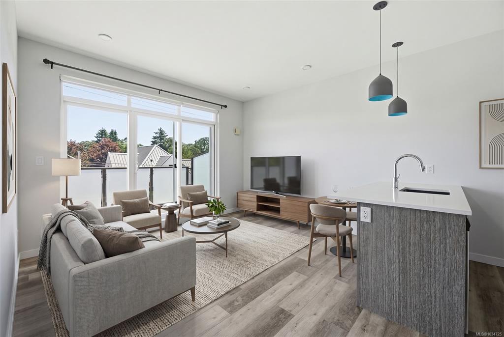Fourth View of 1515 Redfern St, Victoria, BC, V8R 4X3