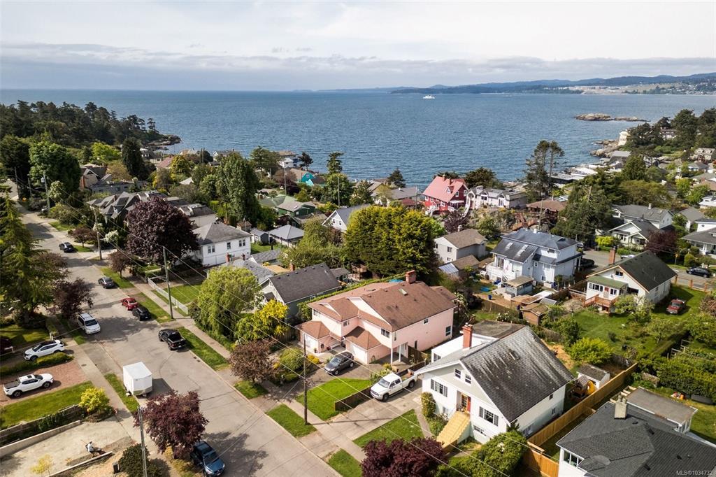 468 Admirals Rd, 1034732, BC,
