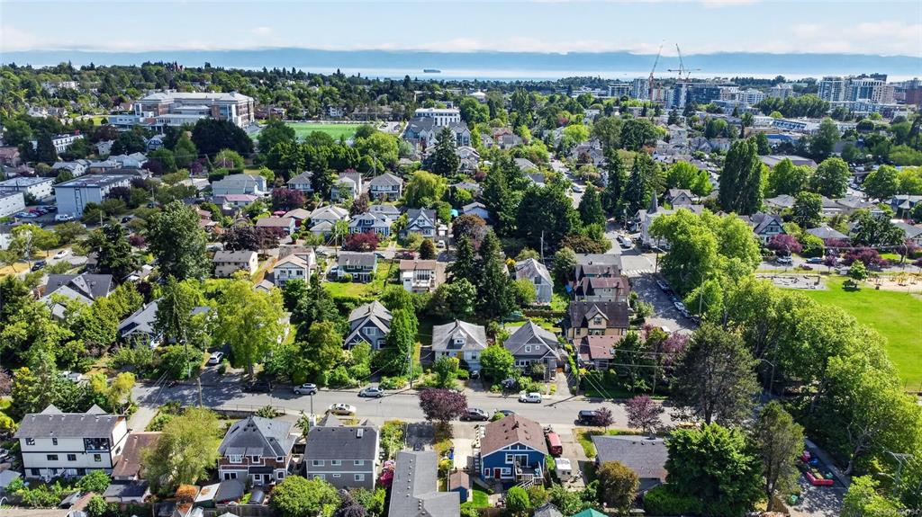 1215 Queens Ave, 1034734, BC,