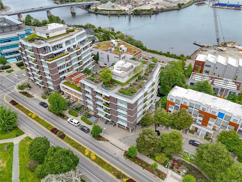 391 Tyee Rd, 1034753, BC,