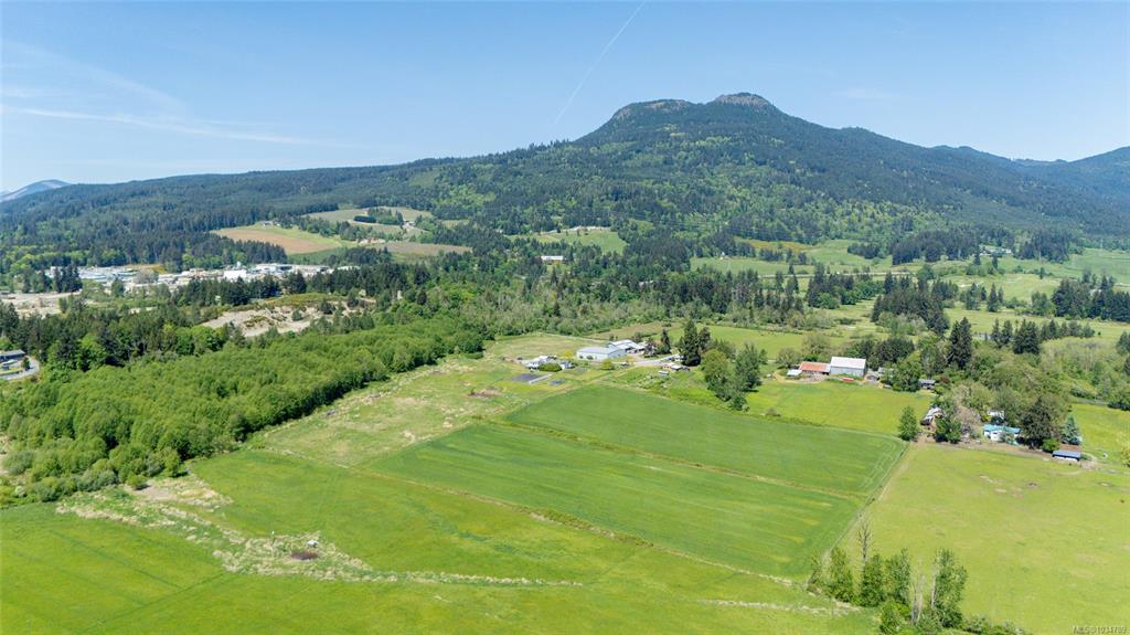 Third View of 3504 Drinkwater Rd, Duncan, BC, V9L 5Z2