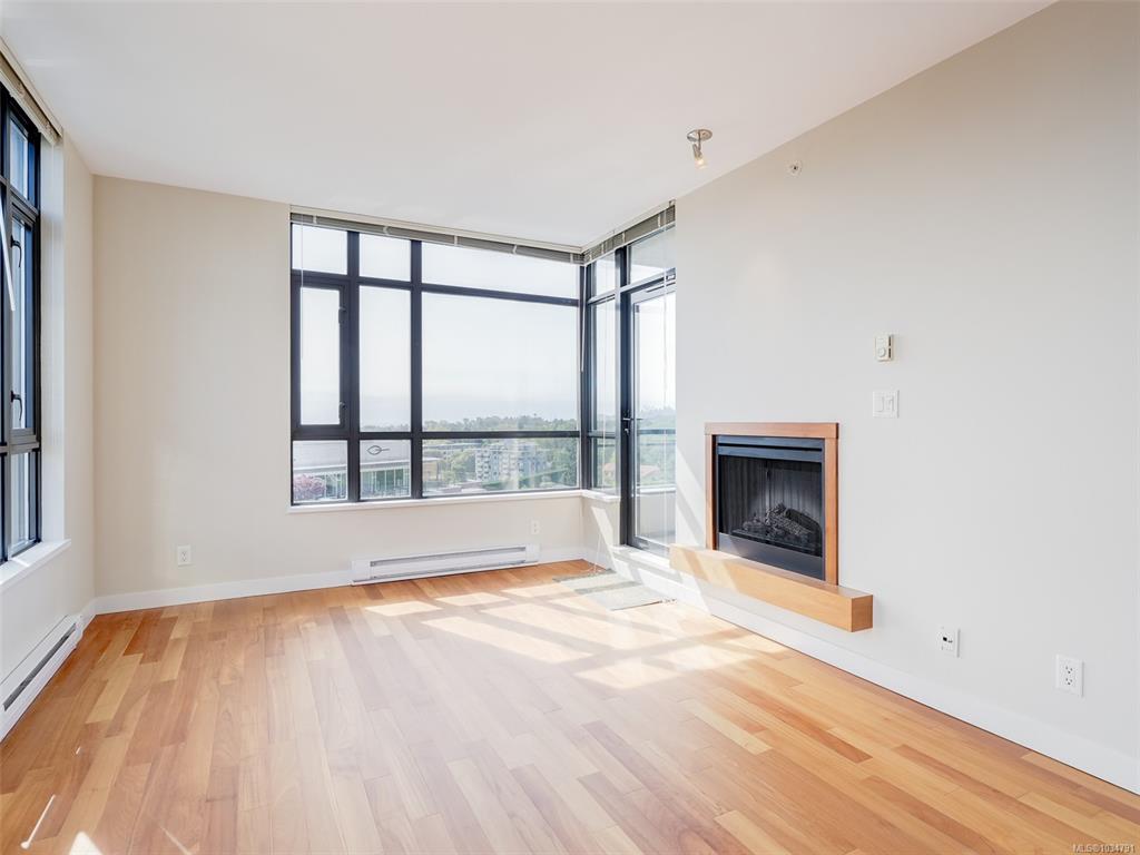 Third View of 788 Humboldt St, The Belvedere, Victoria, BC, V8W 4A2