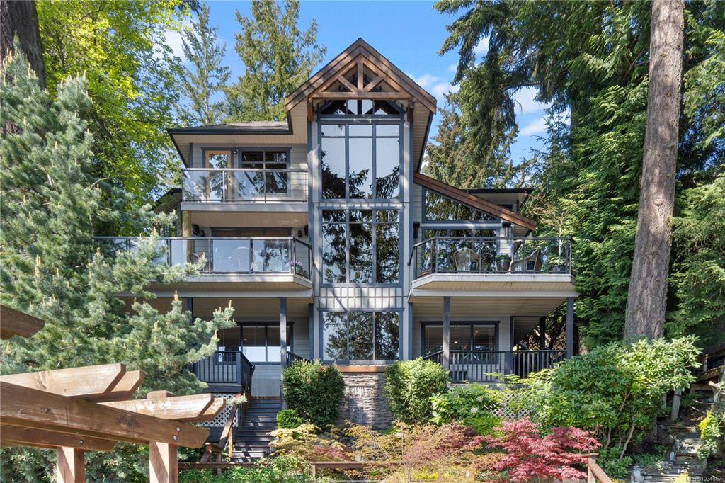 211 Ferntree Pl, 1034867, BC,