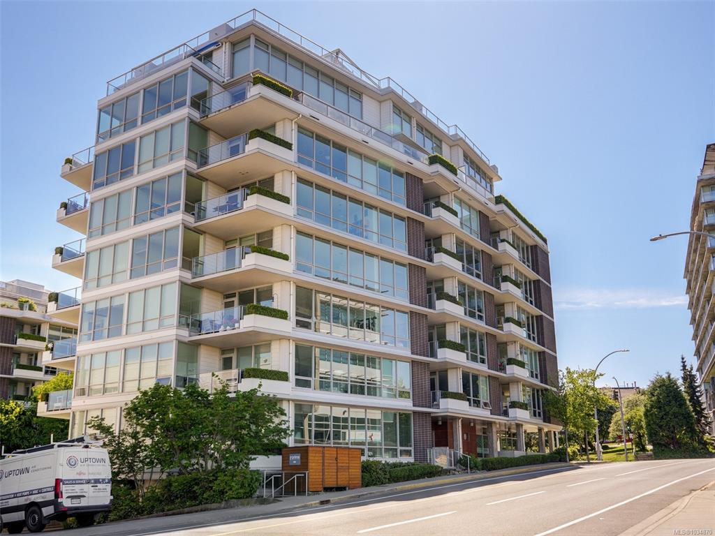 399 Tyee Rd, 1034870, BC,