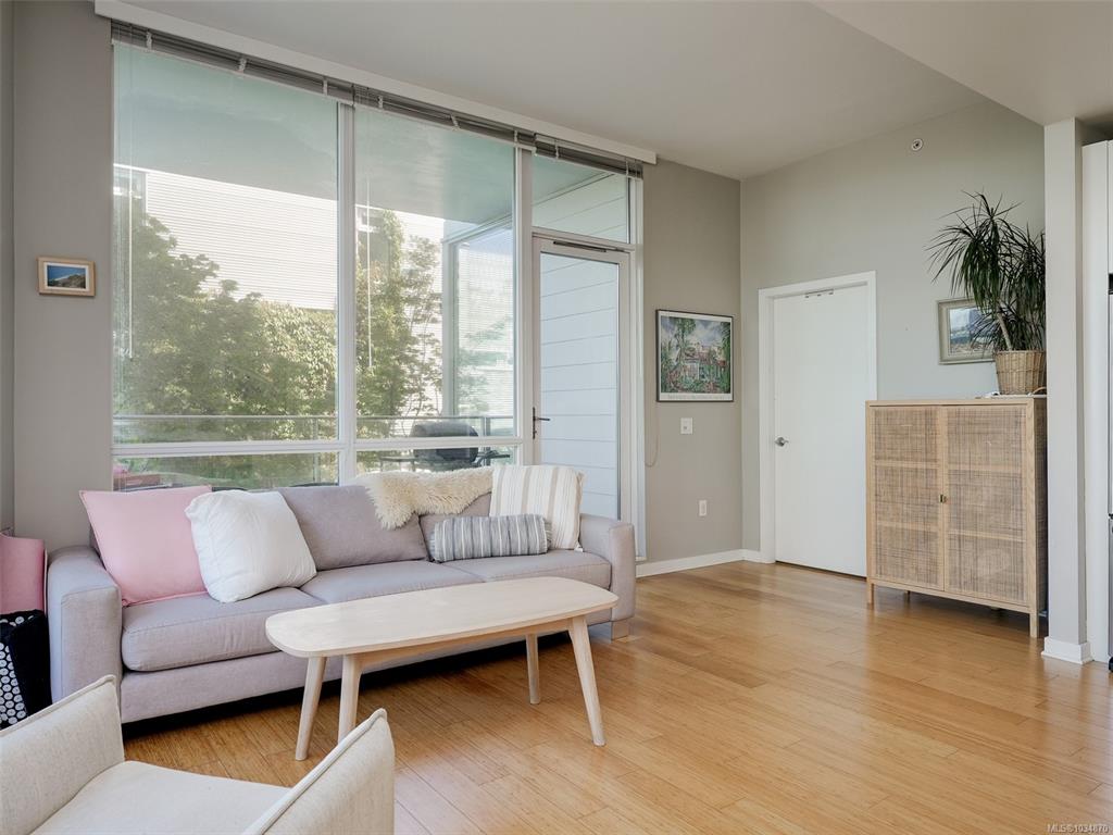Fourth View of 399 Tyee Rd, Victoria, BC, V9A 0A8