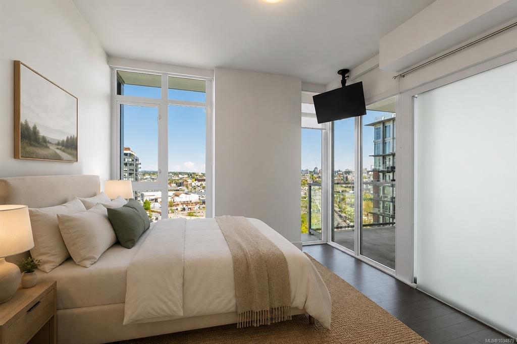 Fourth View of 83 Saghalie Rd, Victoria, BC, V9A 0E7