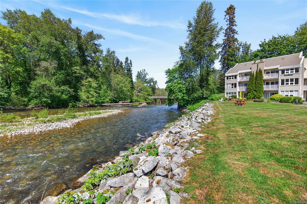 205 1st St, 1034880, BC,