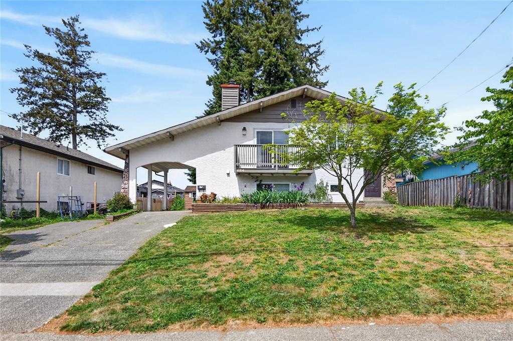 684 Robron Rd, 1034883, BC,