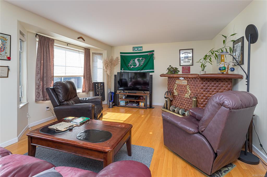 Fifth View of 485 Sturdee St, Esquimalt, BC, V9A 6R2