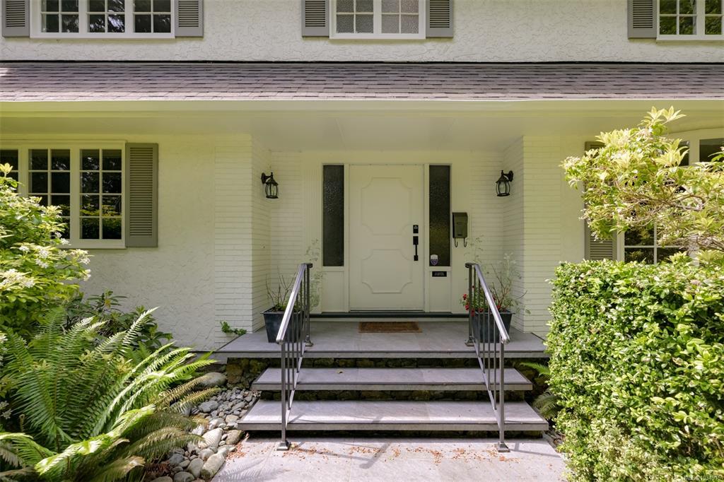 Fifth View of 2861 Tudor Ave, Saanich, BC, V8N 1L6