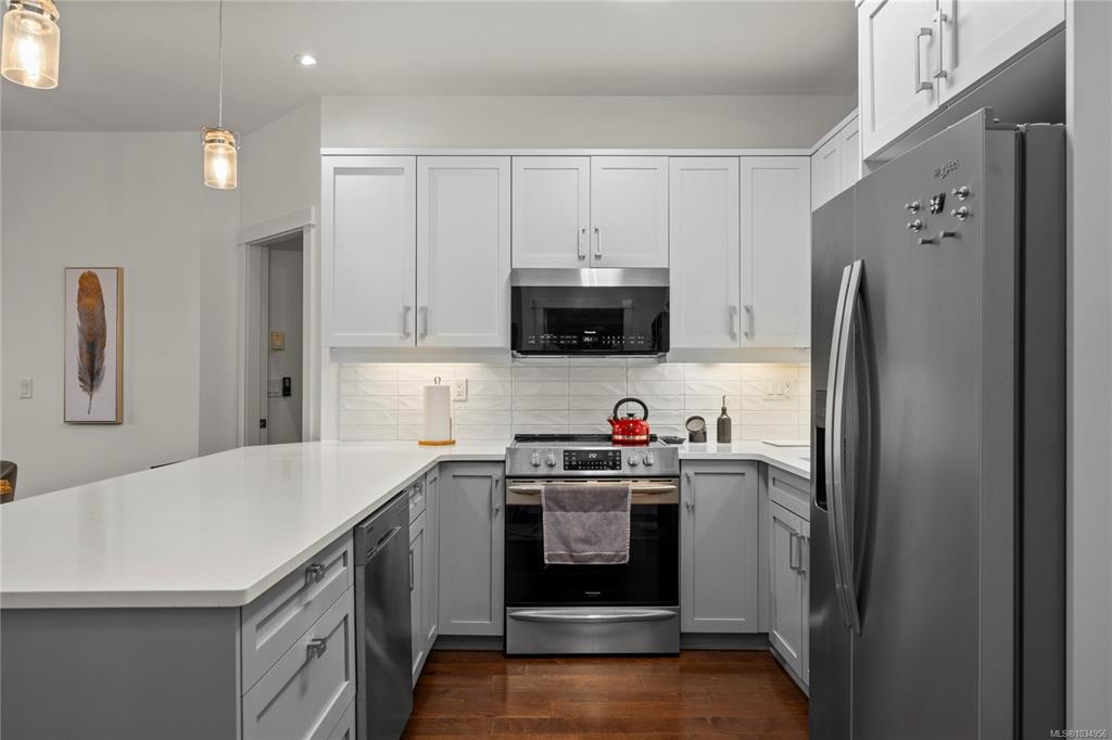Third View of 6310 Mcrobb Ave, The Texada, Nanaimo, BC, V9V 1W8
