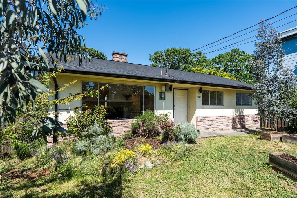 918 Bay St, 1034963, BC,