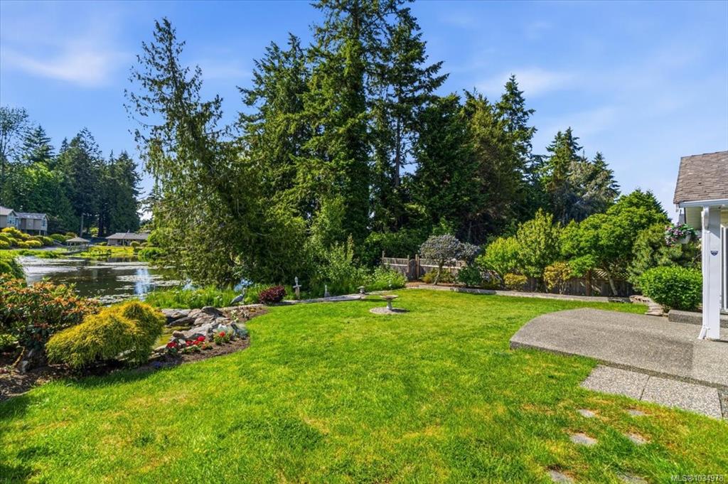 Fifth View of 518 Dalmatian Dr, COLUMBIA BEACH, Parksville, BC, V9P 1Y4