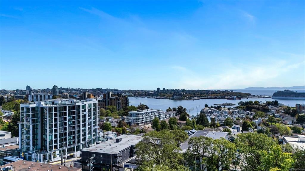 899 Esquimalt Ave, 1034993, BC,