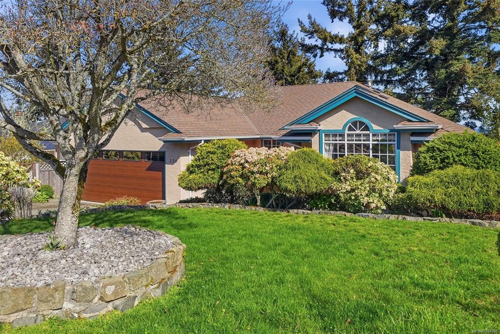 136 Heritage Dr, 1034998, BC,