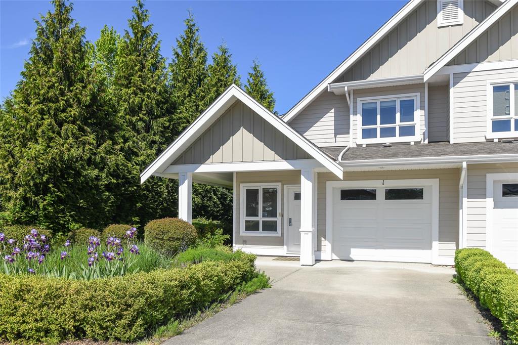 700 Lancaster Way, 1035014, BC,