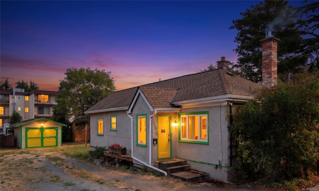 1256 Walnut St, 1035022, BC,