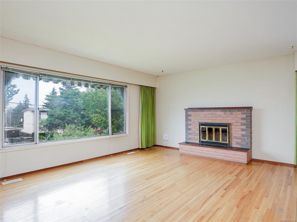Fourth View of 3131 Yew St, Victoria, BC, V8X 1M7