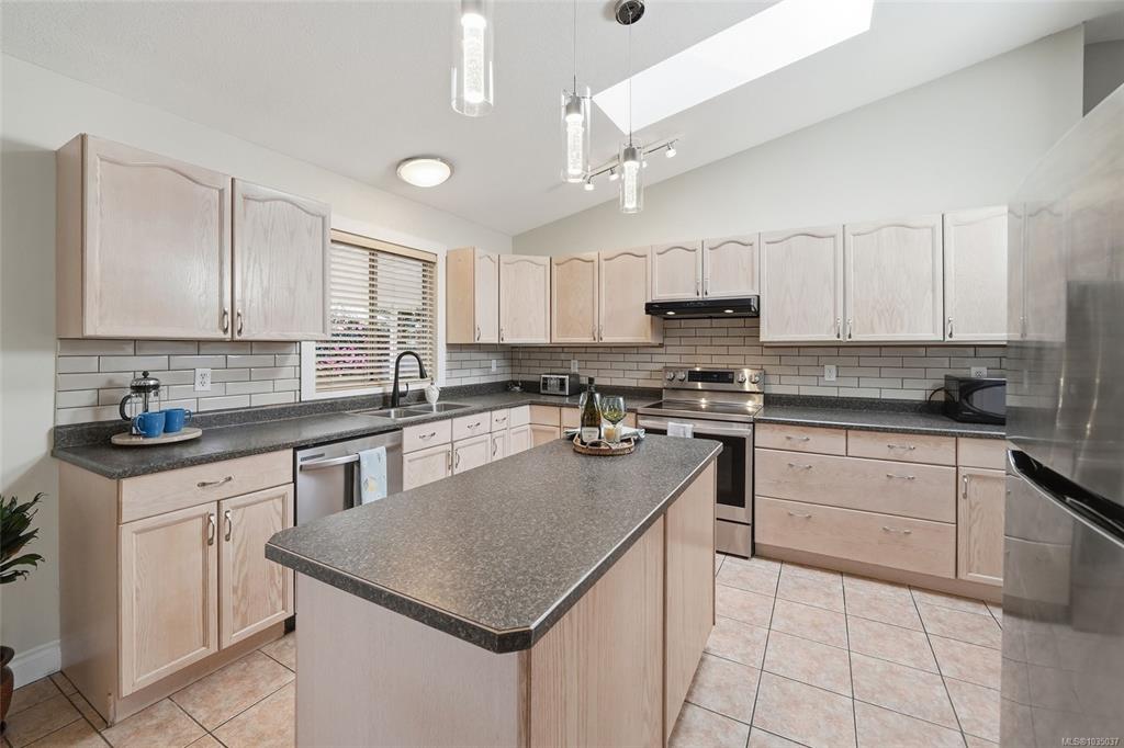 Fifth View of 1220 Marina Way, Nanoose Bay, BC, V9P 9B8