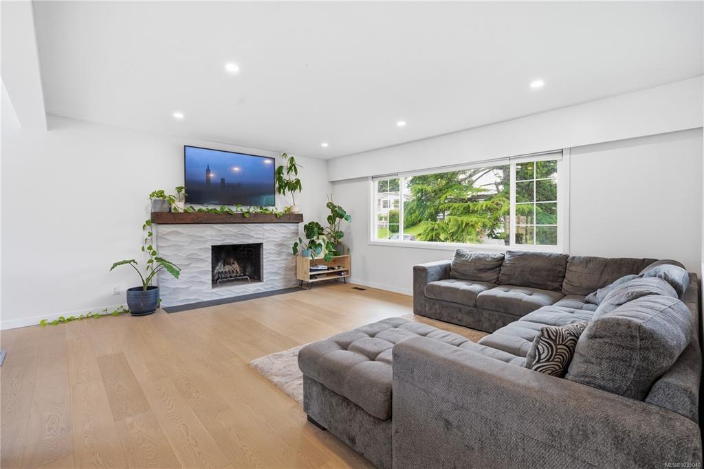 Fourth View of 4261 Carey Rd, Saanich, BC, V8Z 4H1