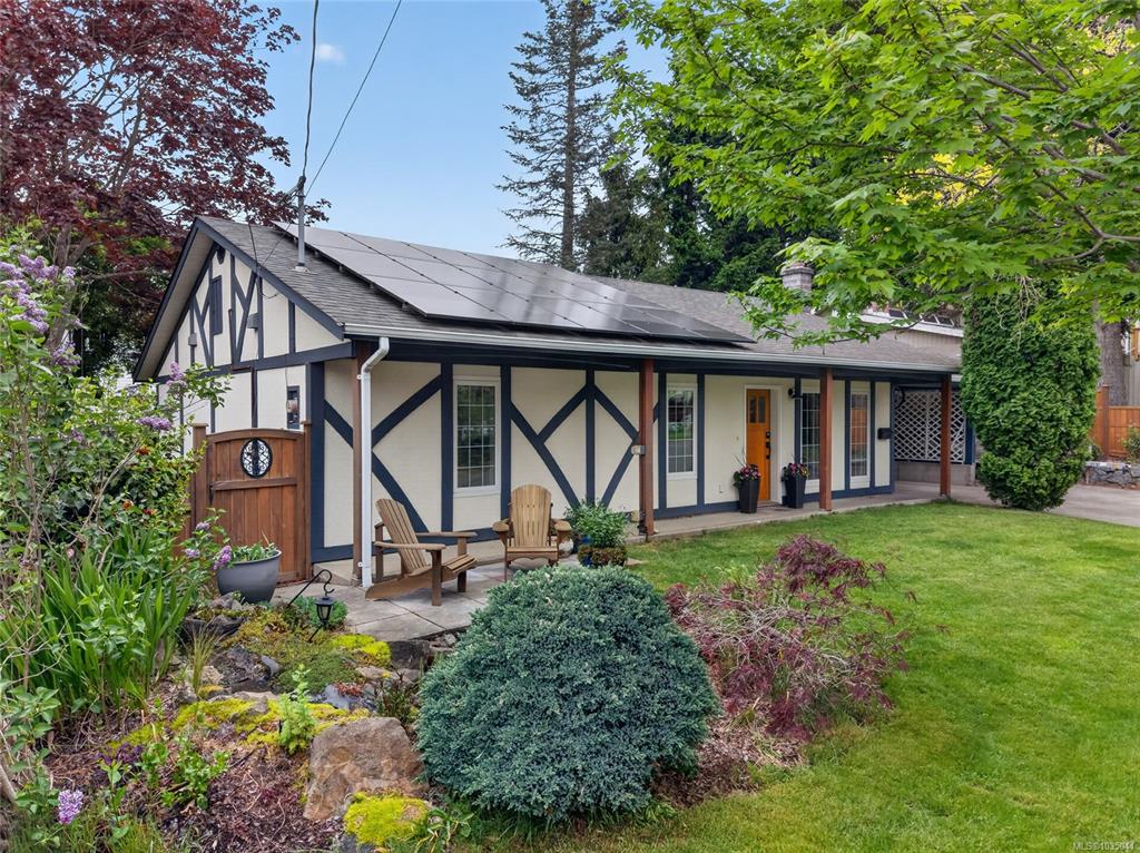 1404 Albatross Ave, 1035041, BC,