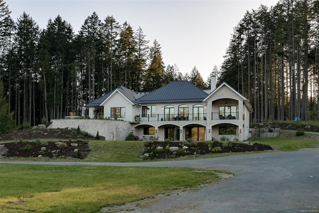 4939 Waters Rd, 1036076, BC,